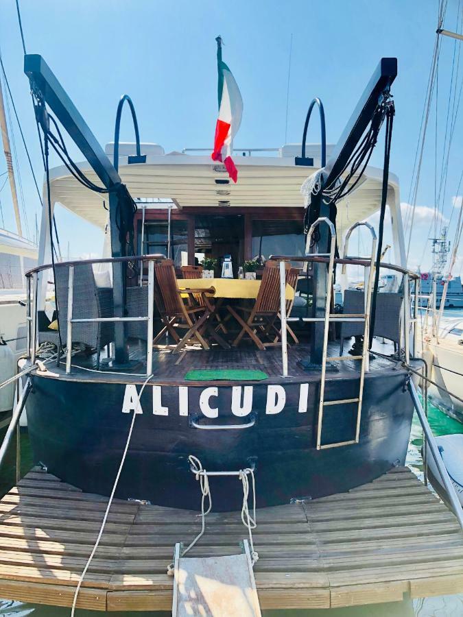 مبيت وإفطار ألغيرو Boat & Breakfast Alicudi المظهر الخارجي الصورة