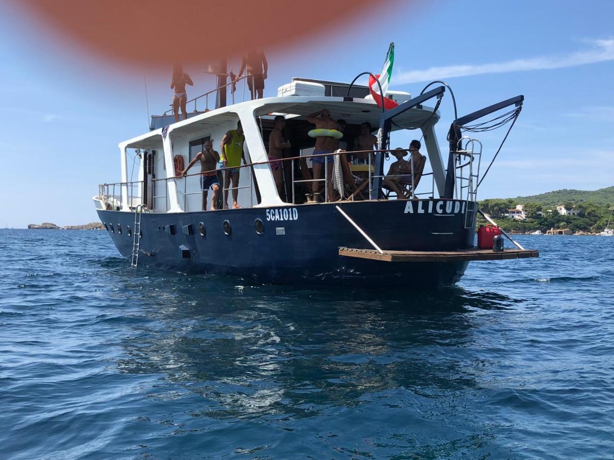 مبيت وإفطار ألغيرو Boat & Breakfast Alicudi المظهر الخارجي الصورة